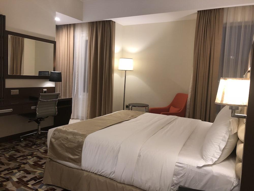 מוסקט Al Murooj Grand Hotel מראה חיצוני תמונה
