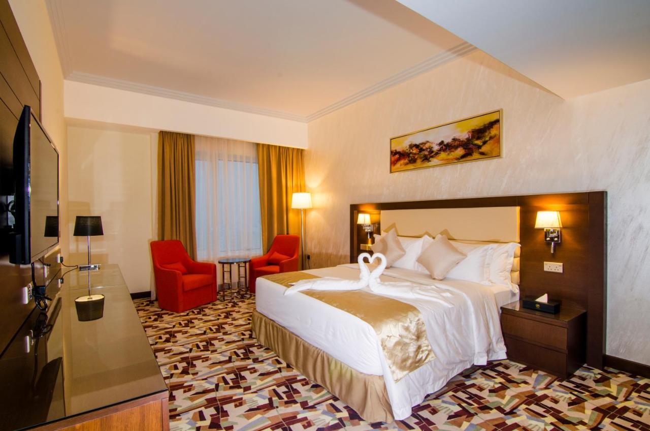 מוסקט Al Murooj Grand Hotel מראה חיצוני תמונה