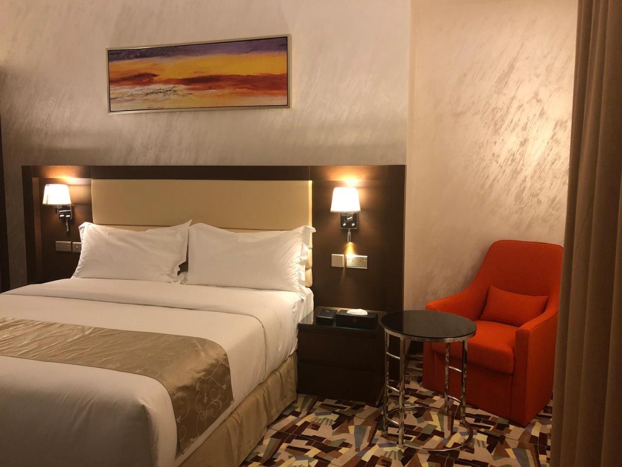 מוסקט Al Murooj Grand Hotel מראה חיצוני תמונה