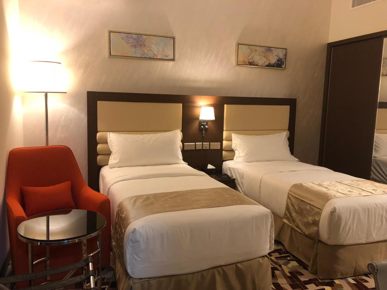 מוסקט Al Murooj Grand Hotel מראה חיצוני תמונה