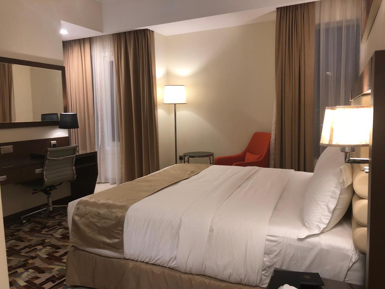 מוסקט Al Murooj Grand Hotel מראה חיצוני תמונה